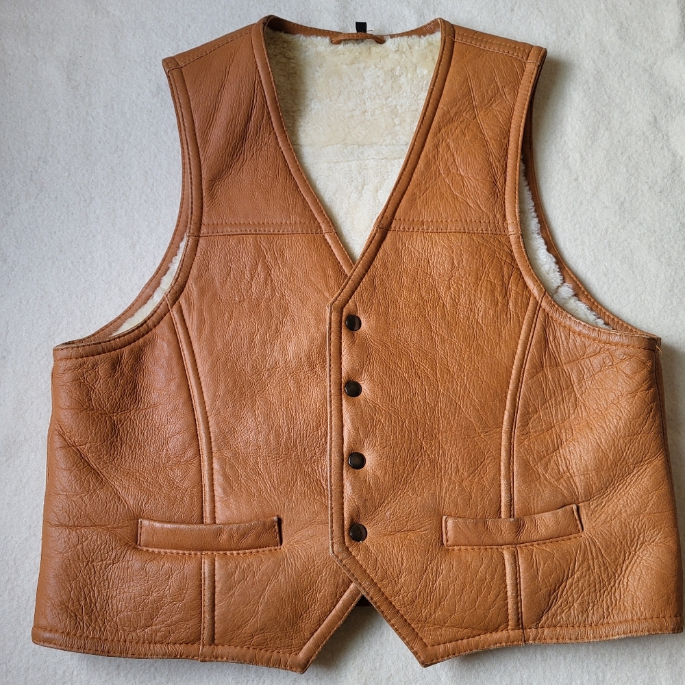 Vintage Leather Shearling Vest Men's Size 50 Snap Front Pockets